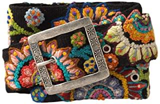 Accessoire und Textil von Nadel, Karen Wolf
