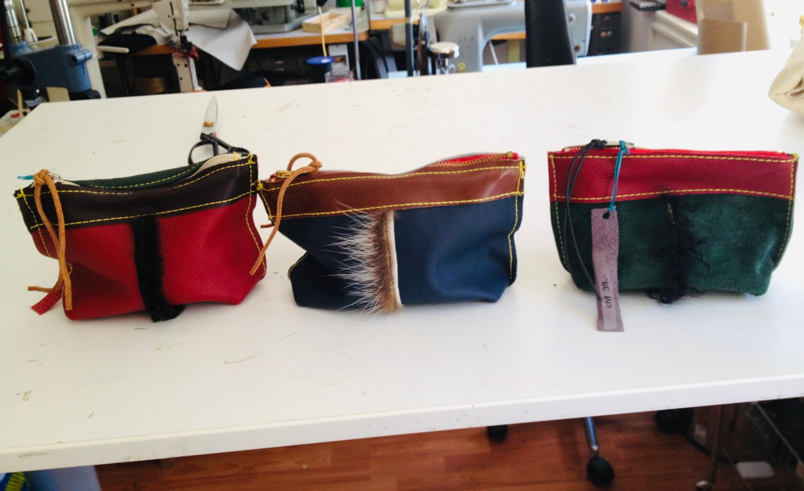 Accessoire und Textil von Nadel, Karen Wolf