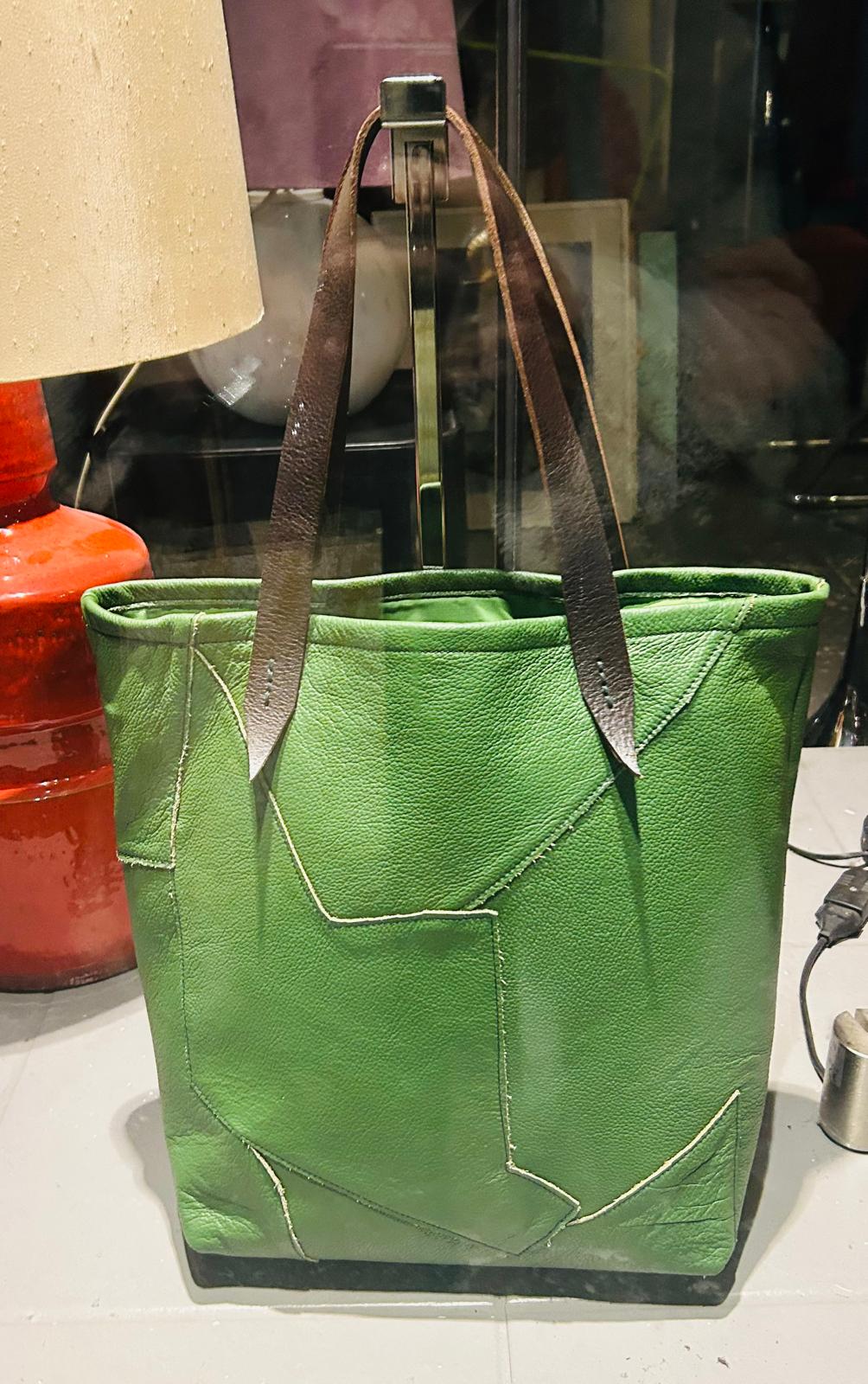 Tasche von Nadel, Karen Wolf